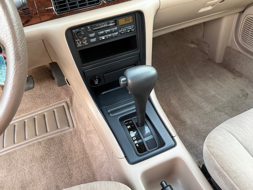 1995 Nissan Altima Image 11