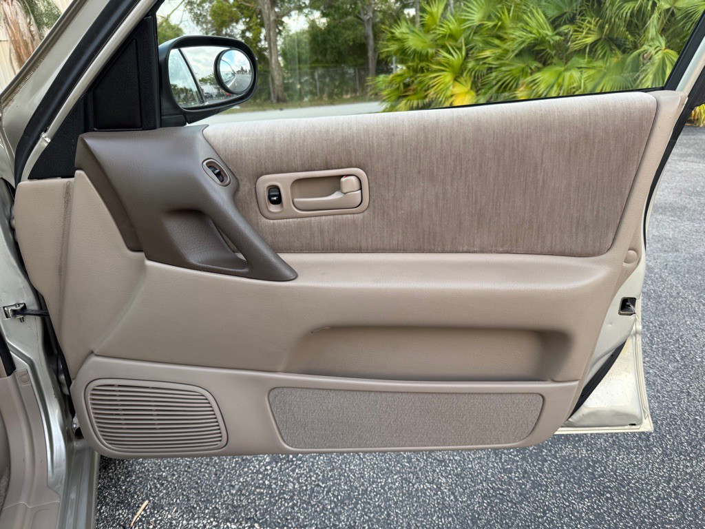 1995 Nissan Altima Image 16