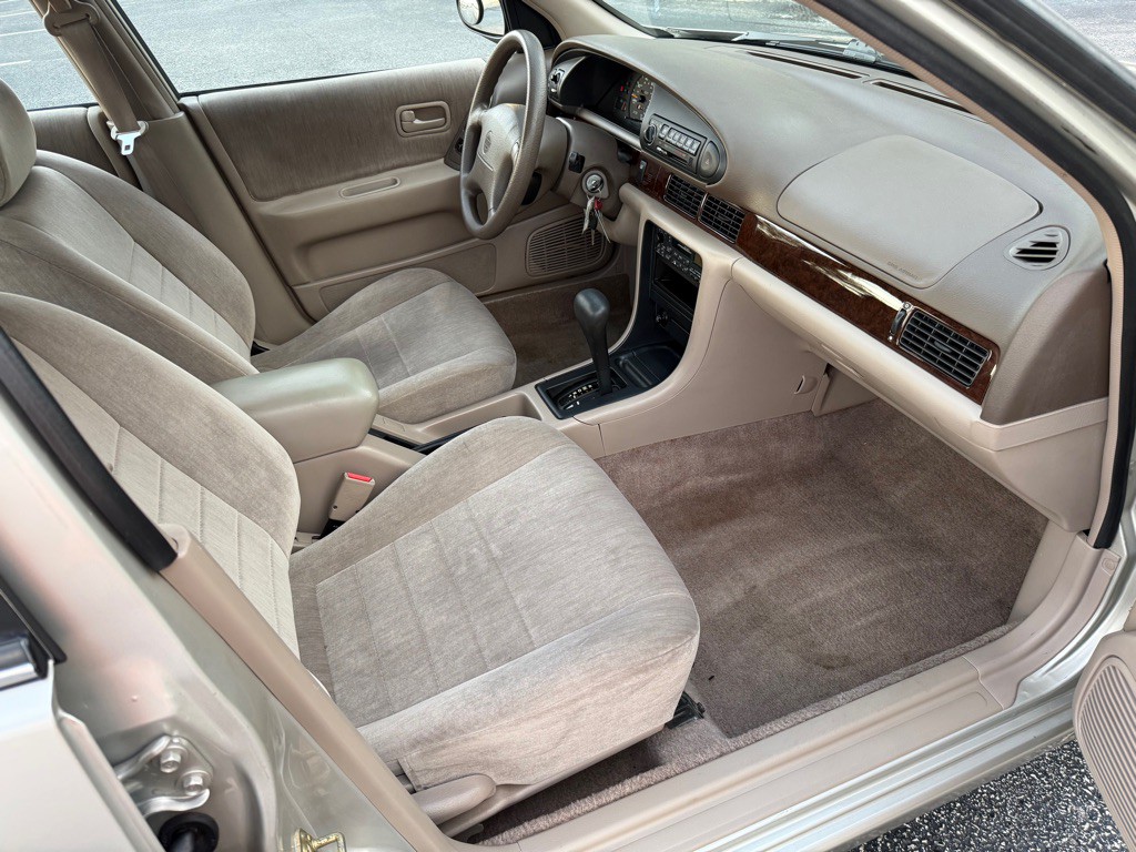 1995 Nissan Altima Image 19