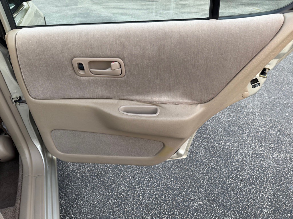 1995 Nissan Altima Image 20