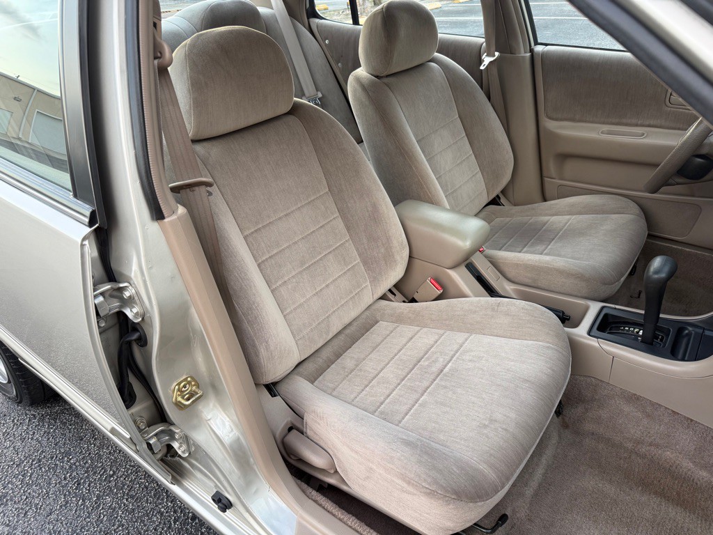 1995 Nissan Altima Image 29