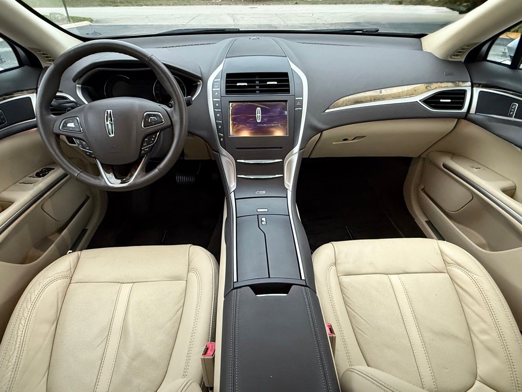 2013 Lincoln MKZ Image 7