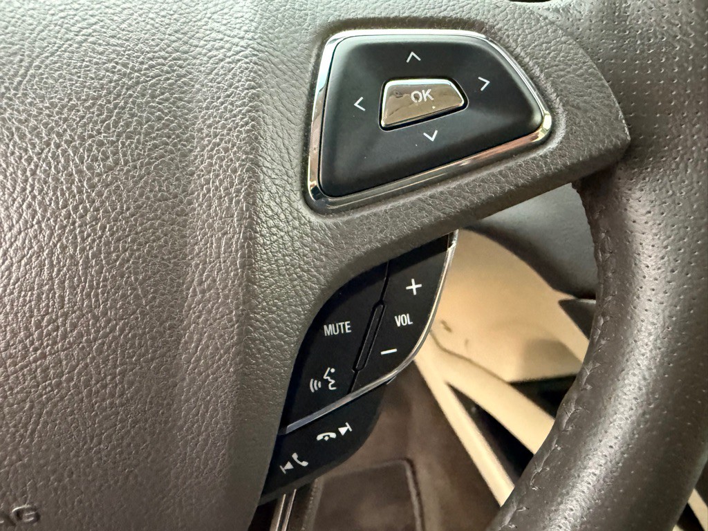 2013 Lincoln MKZ Image 11