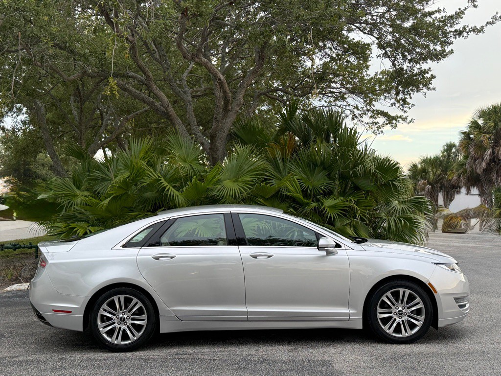 2013 Lincoln MKZ Image 19