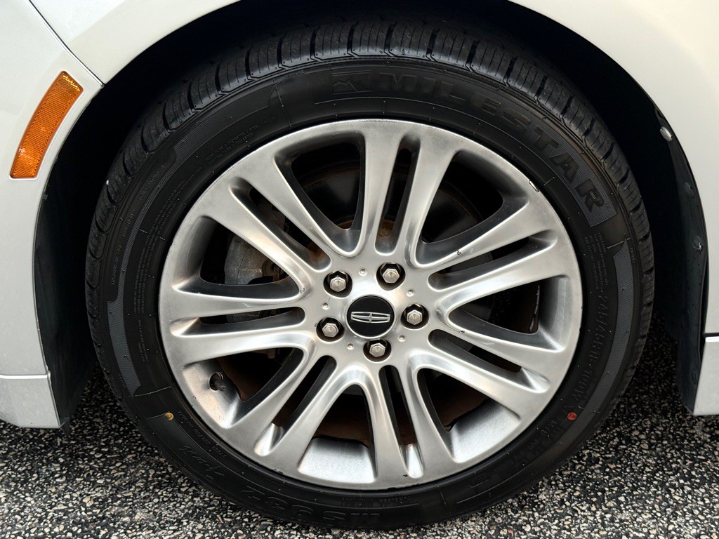 2013 Lincoln MKZ Image 27