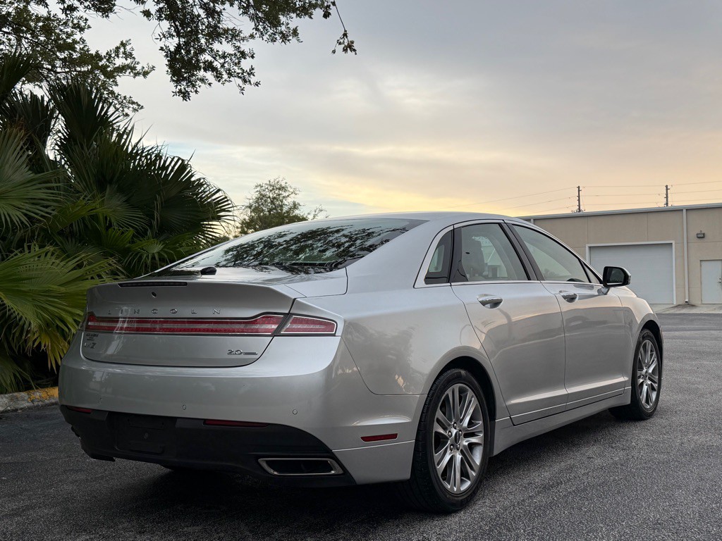 2013 Lincoln MKZ Image 32