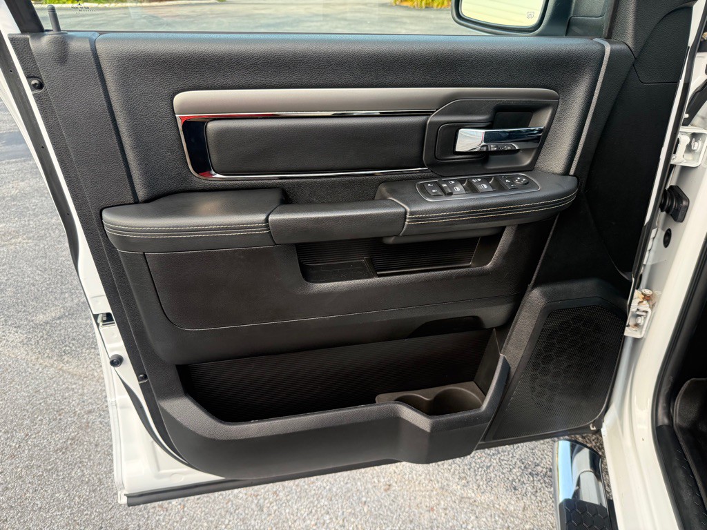 2014 RAM 1500 Image 5