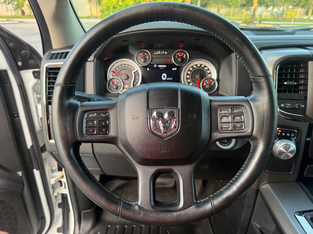 2014 RAM 1500 Image 9