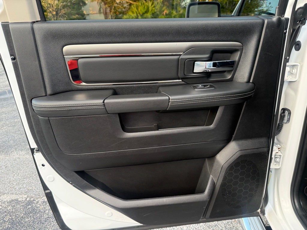 2014 RAM 1500 Image 13