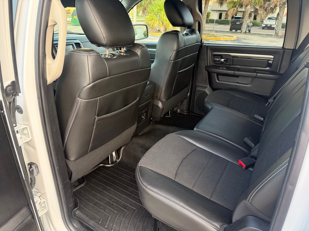 2014 RAM 1500 Image 14