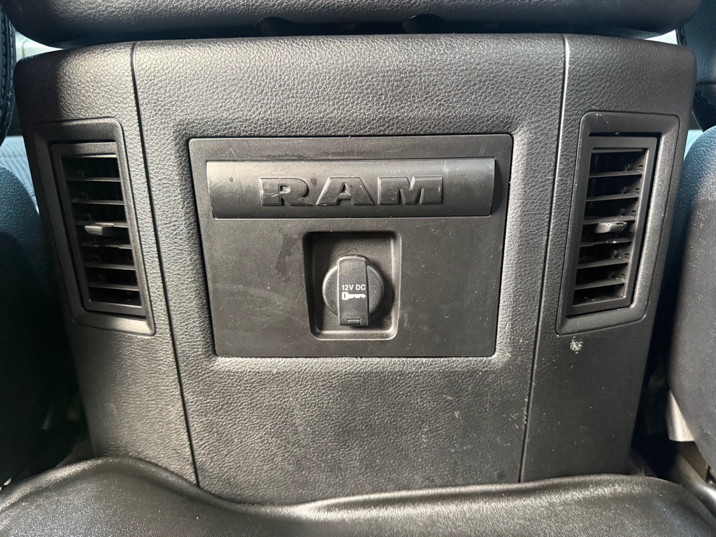 2014 RAM 1500 Image 15