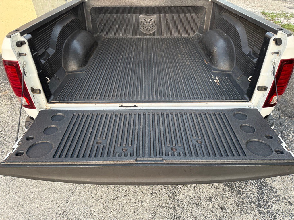 2014 RAM 1500 Image 17