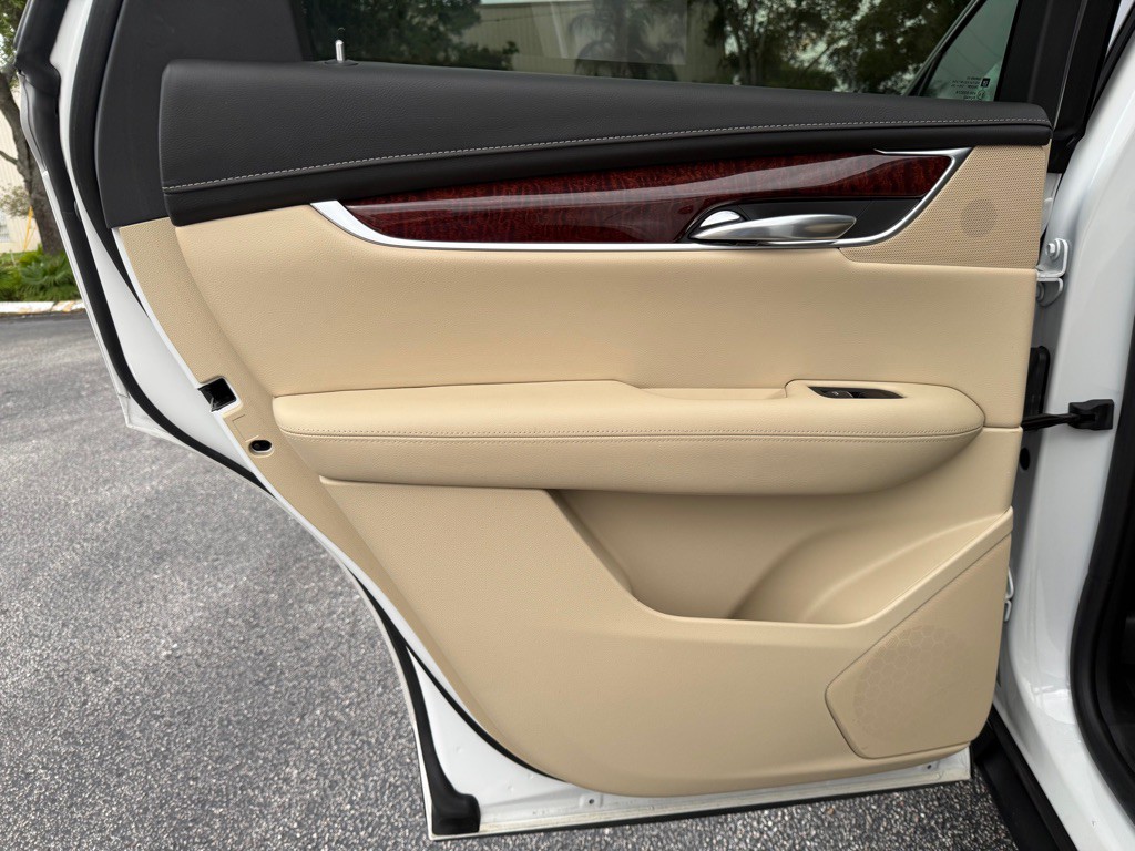 2017 Cadillac XT5 Image 15