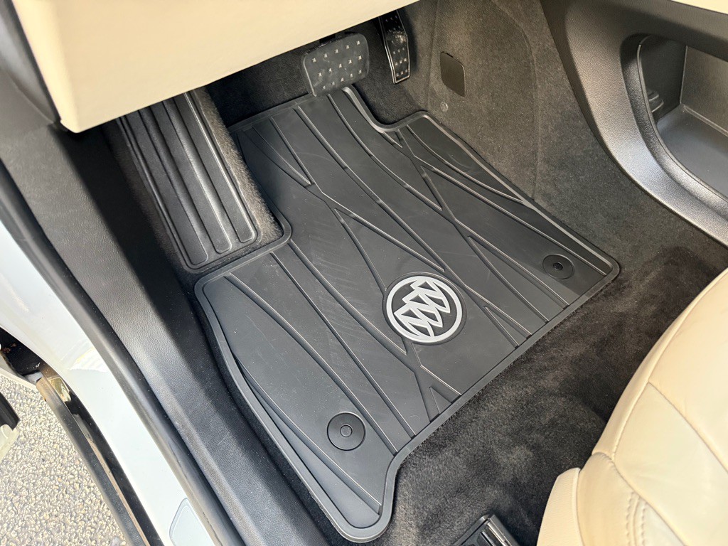 2018 Buick Enclave Image 12