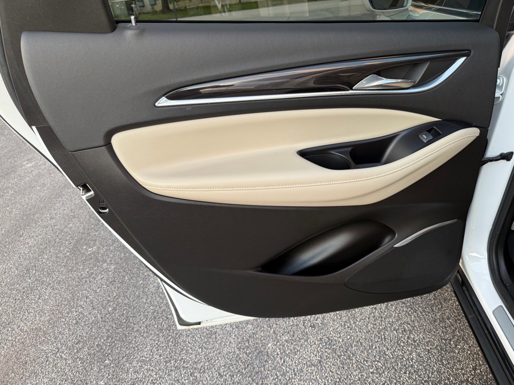 2018 Buick Enclave Image 14