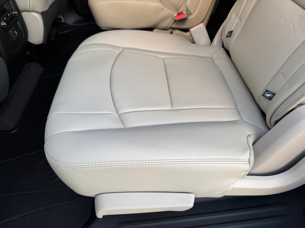 2018 Buick Enclave Image 16