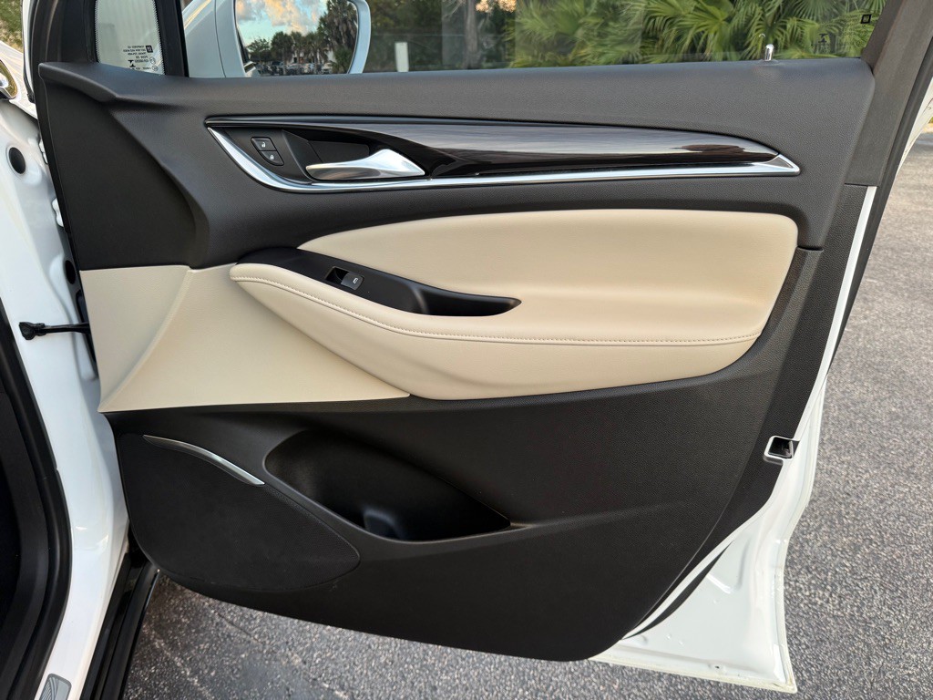 2018 Buick Enclave Image 28