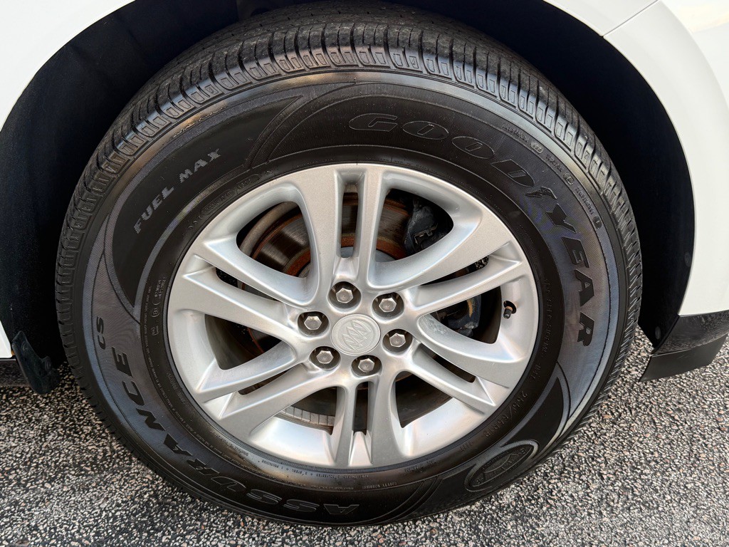 2018 Buick Enclave Image 35