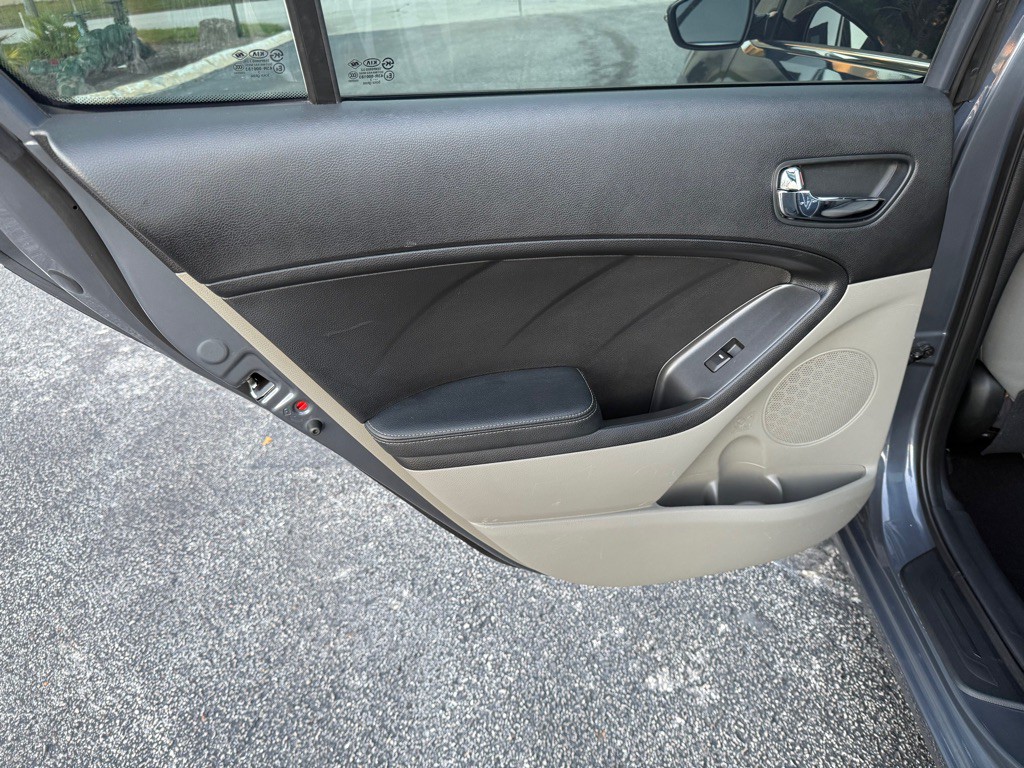 2014 Kia Forte Image 15