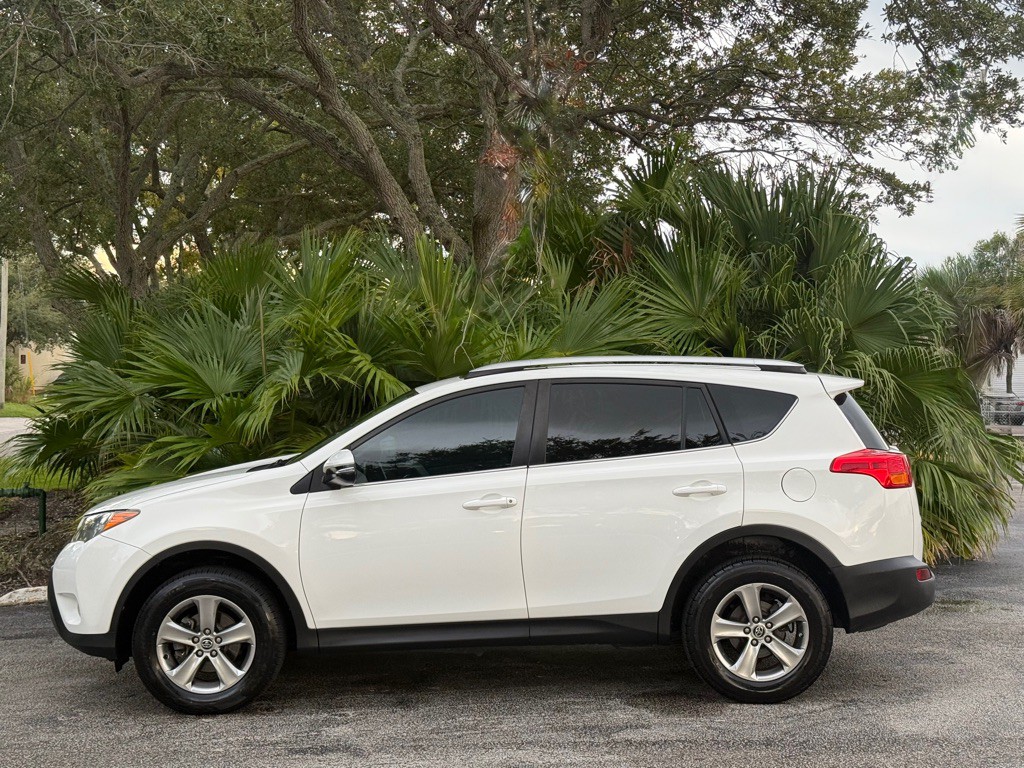 2015 Toyota Rav4 Image 4
