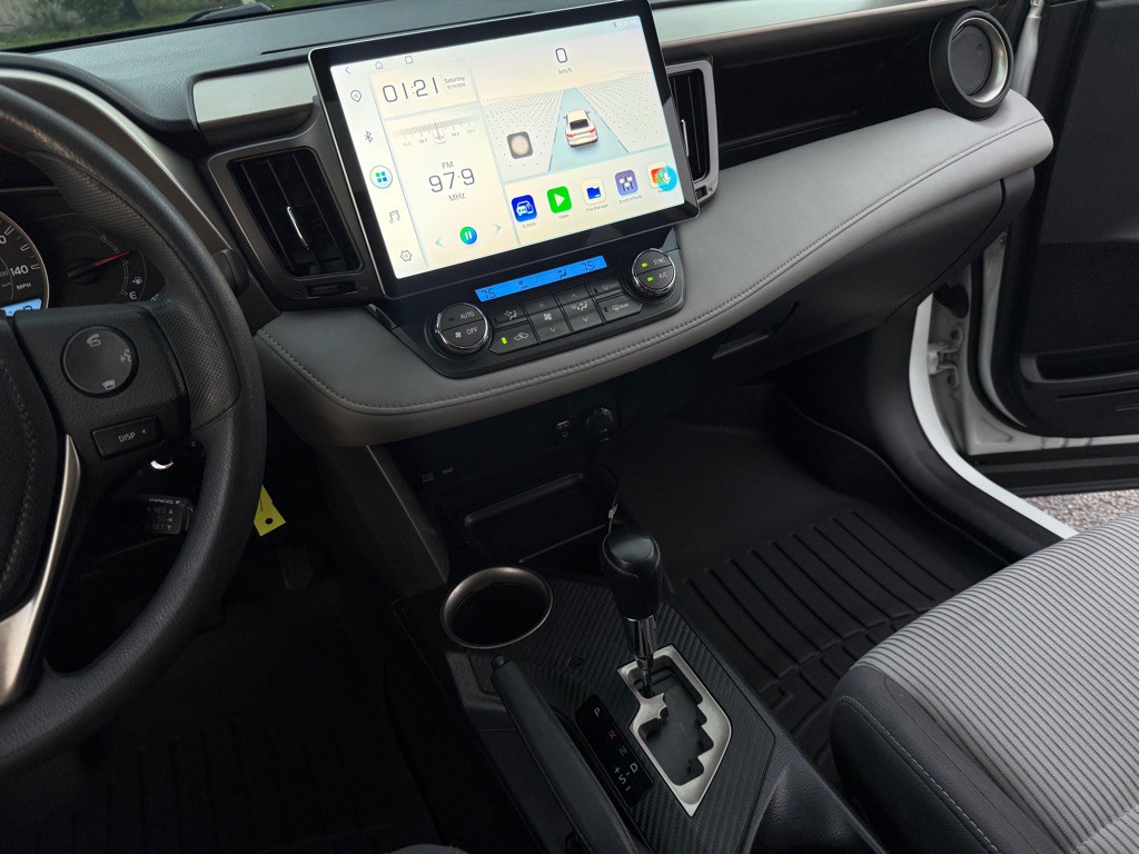 2015 Toyota Rav4 Image 8