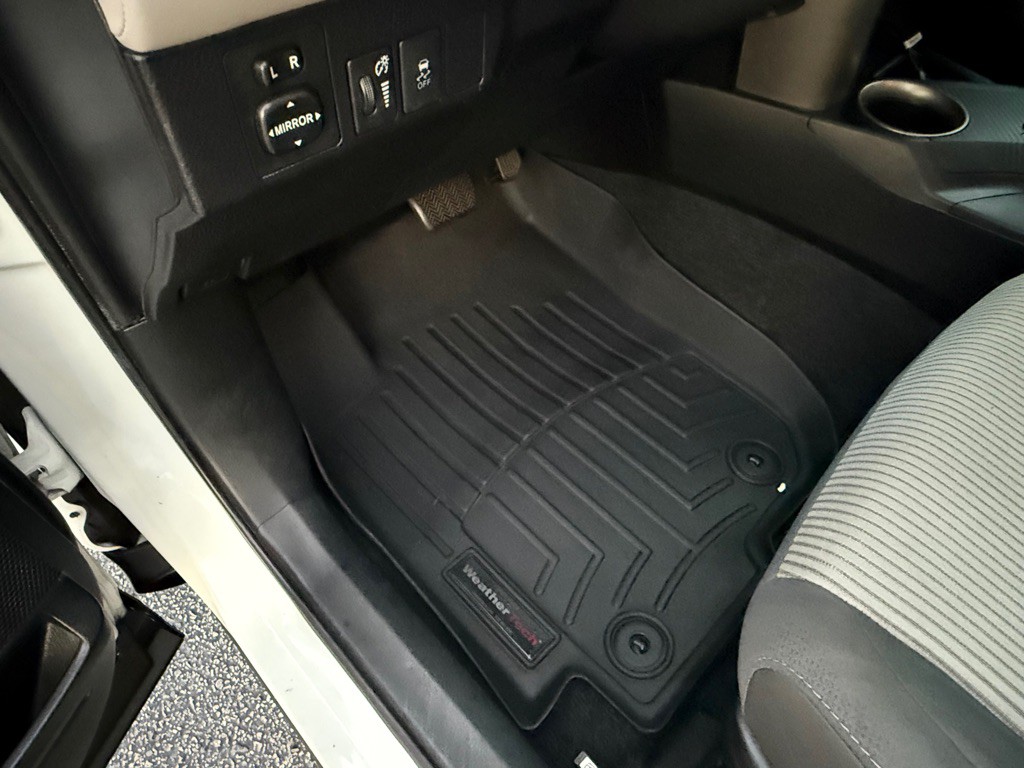 2015 Toyota Rav4 Image 11