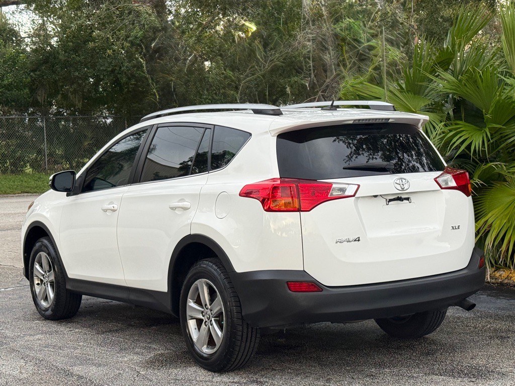 2015 Toyota Rav4 Image 12