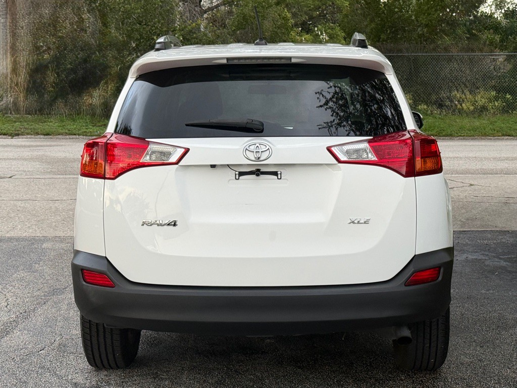 2015 Toyota Rav4 Image 15