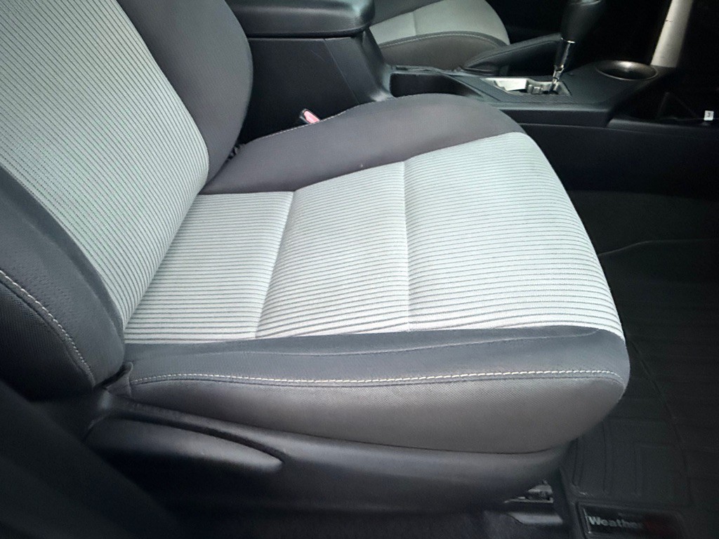 2015 Toyota Rav4 Image 21