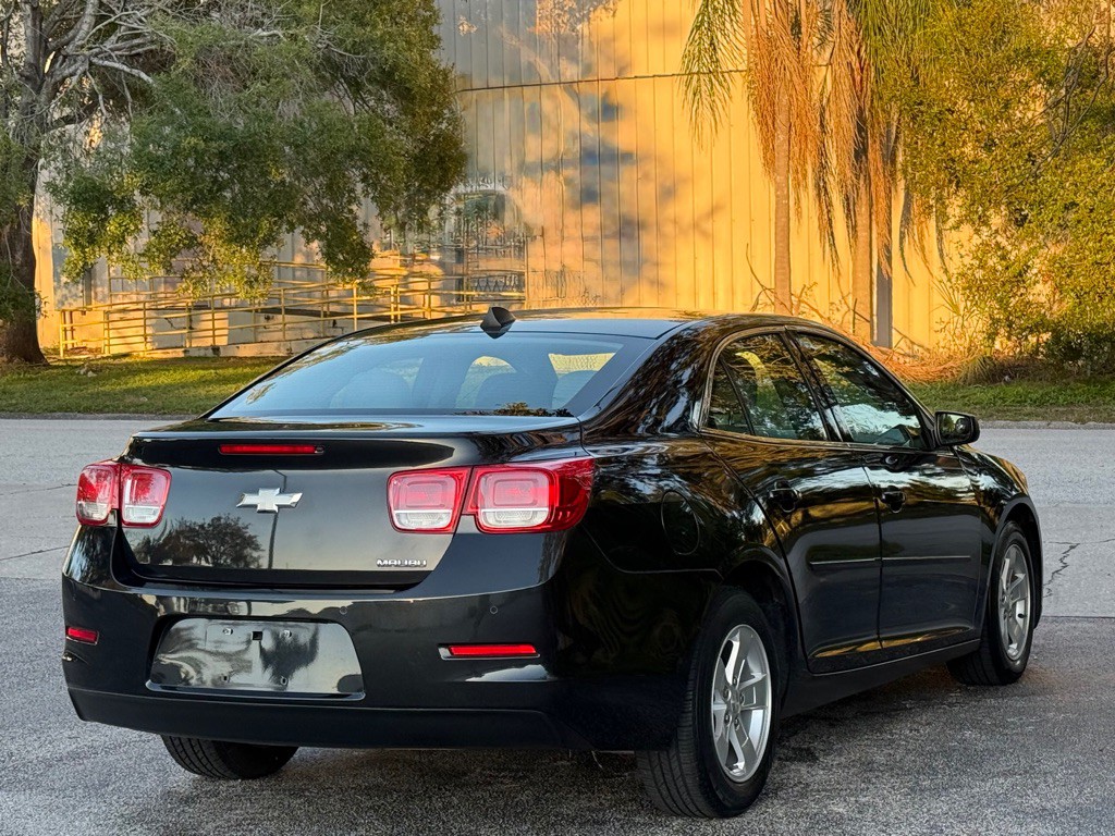 2013 Chevrolet Malibu Image 3