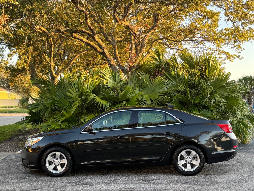 2013 Chevrolet Malibu Image 4