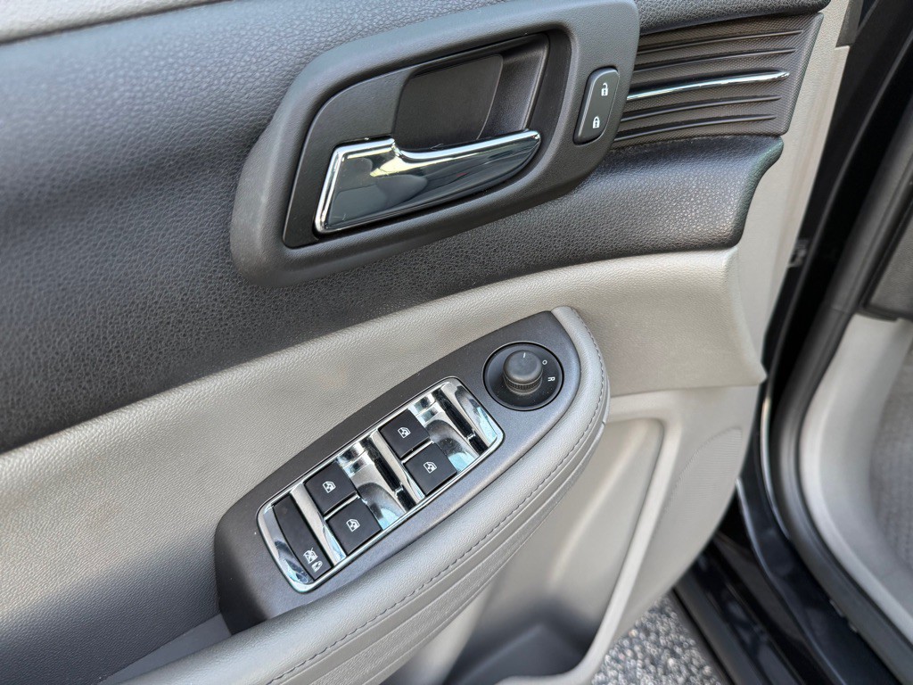 2013 Chevrolet Malibu Image 12