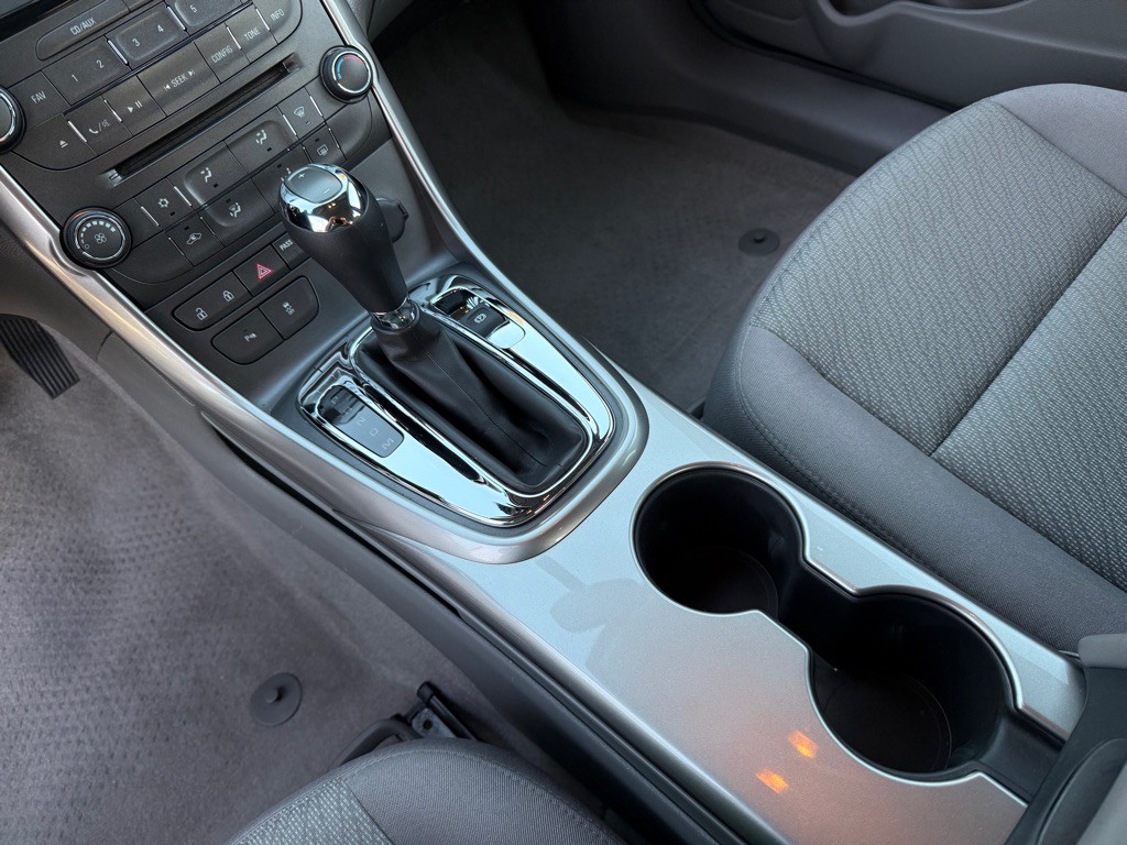 2013 Chevrolet Malibu Image 13