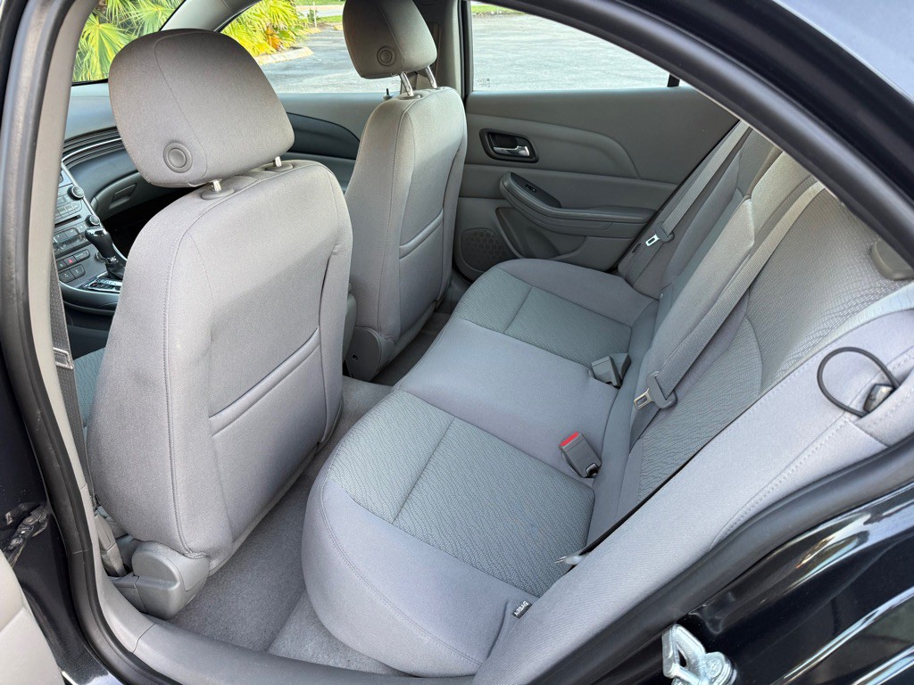 2013 Chevrolet Malibu Image 17