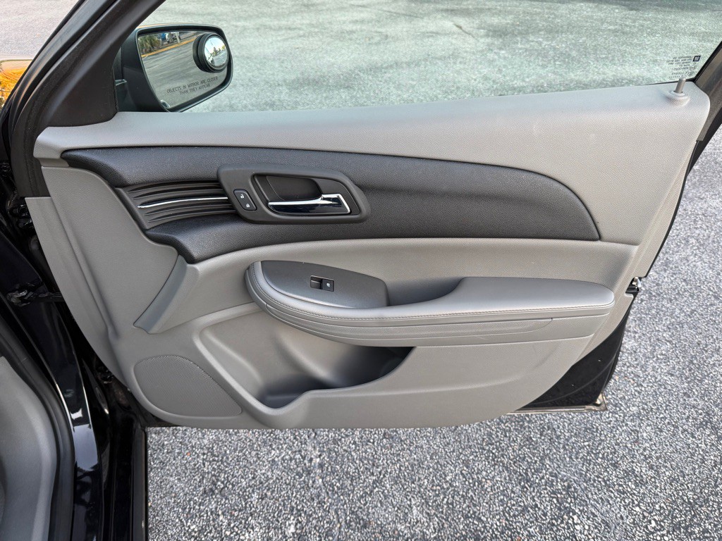 2013 Chevrolet Malibu Image 21