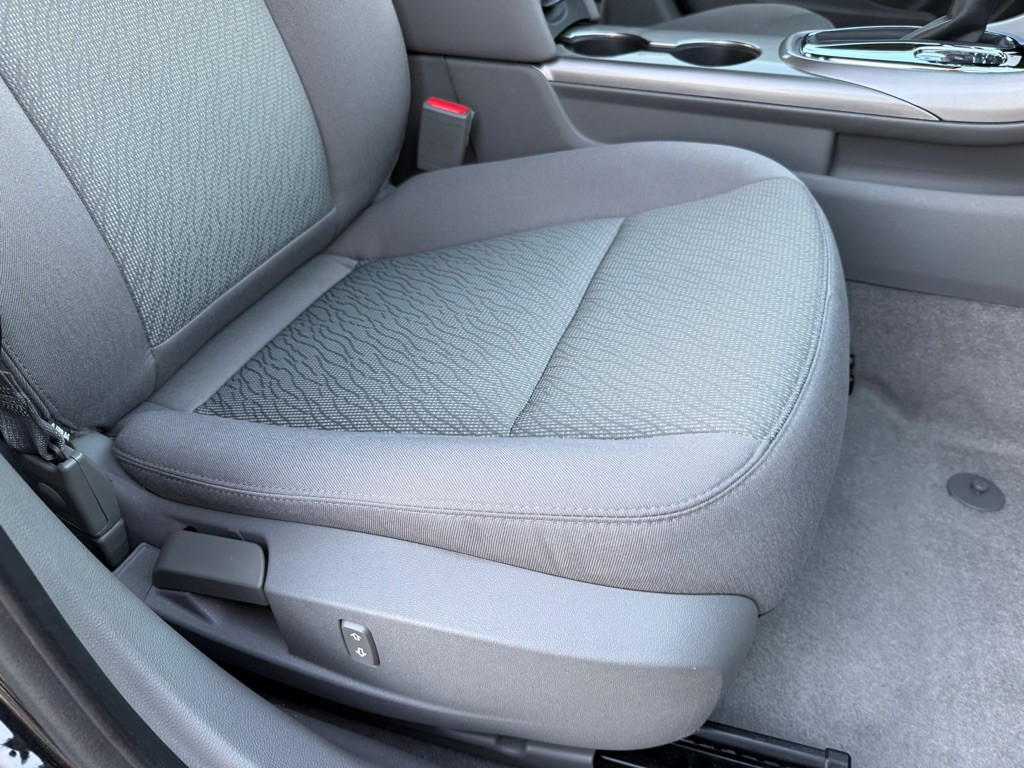 2013 Chevrolet Malibu Image 24