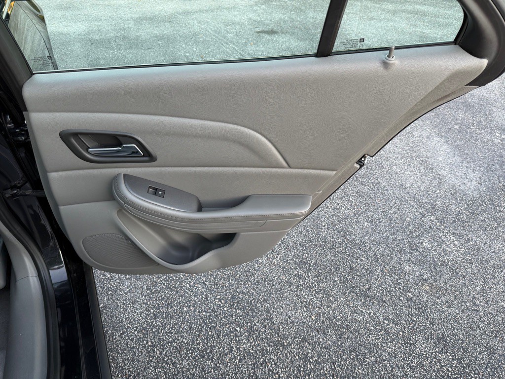 2013 Chevrolet Malibu Image 25