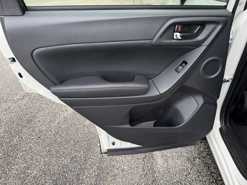 2016 Subaru Forester Image 14