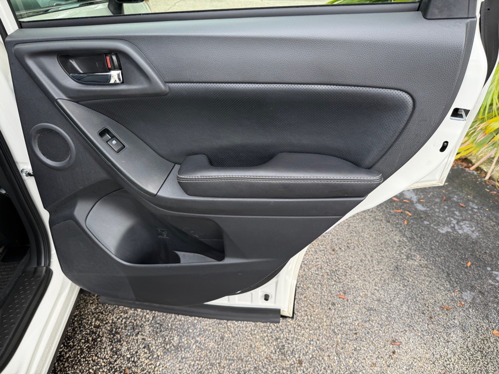 2016 Subaru Forester Image 19