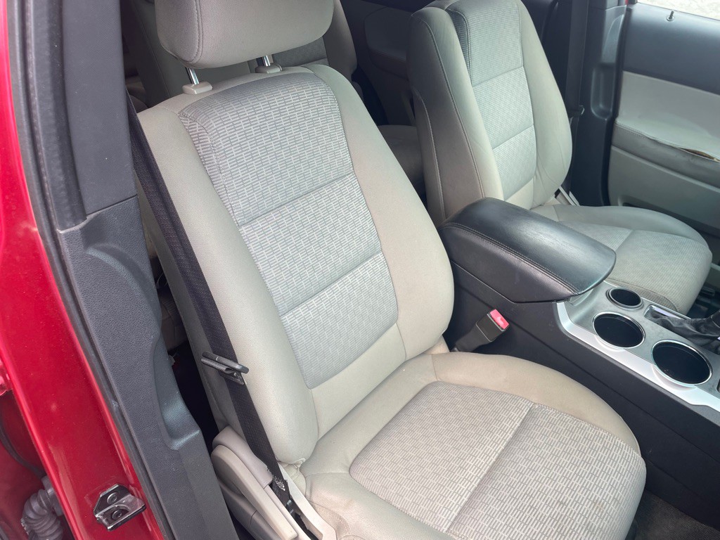2012 Ford Explorer Image 10
