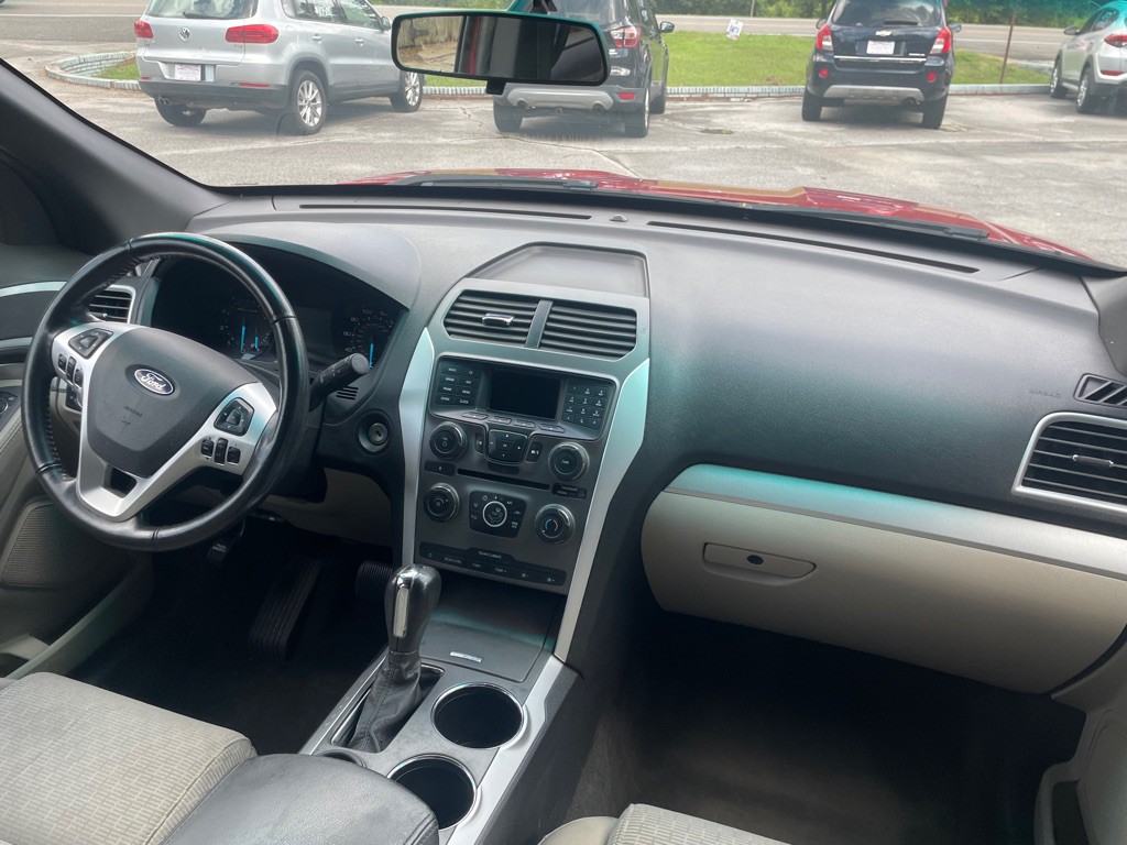 2012 Ford Explorer Image 11