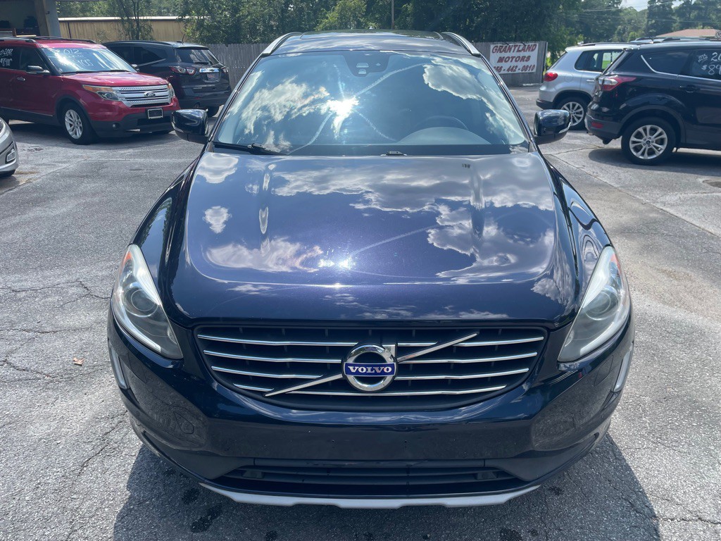 2017 Volvo XC60 Image 2