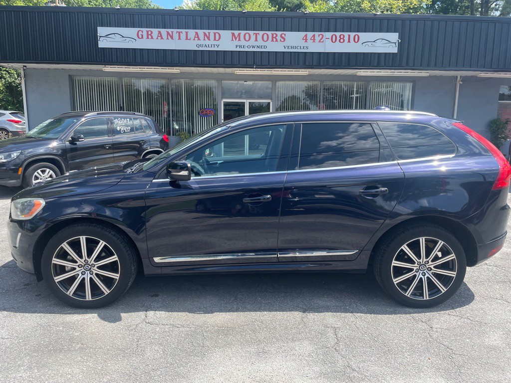 2017 Volvo XC60 Image 4