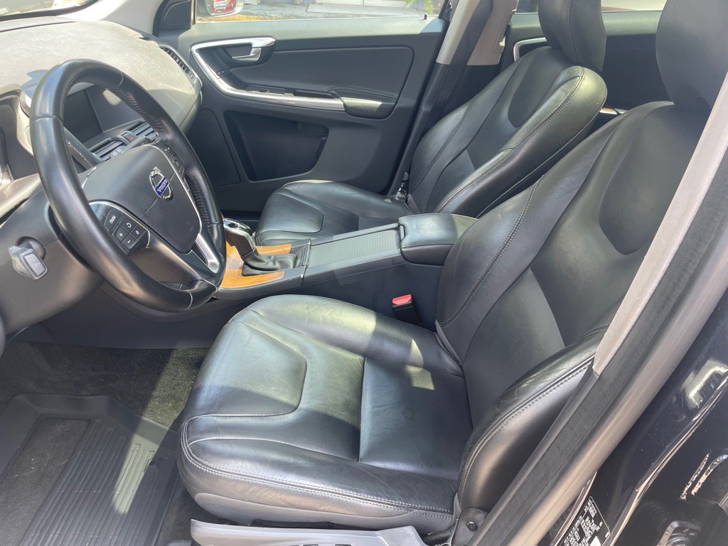 2017 Volvo XC60 Image 14