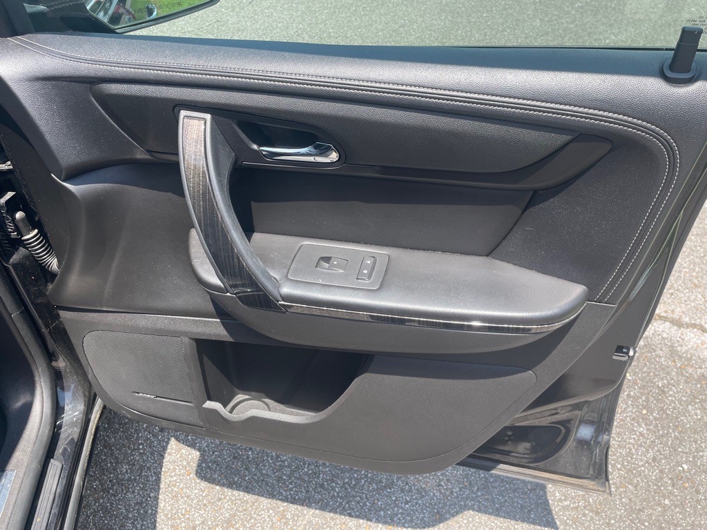 2013 GMC Acadia Image 9