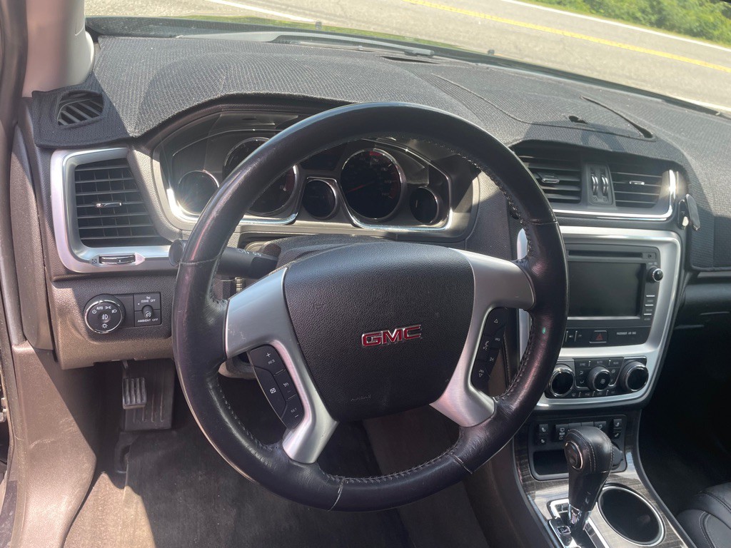 2013 GMC Acadia Image 16