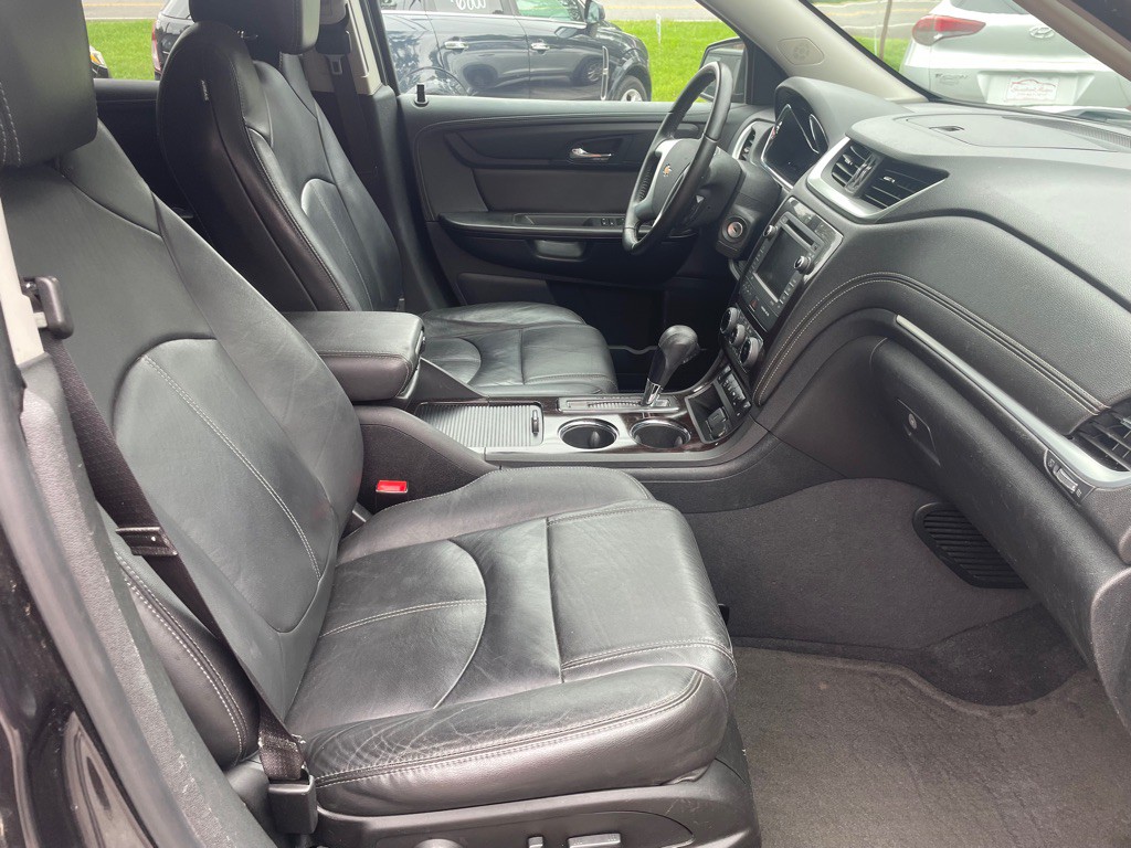 2017 Chevrolet Traverse Image 8
