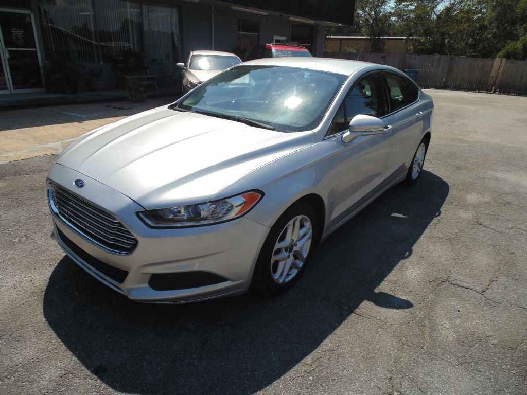 2015 Ford Fusion Image 2