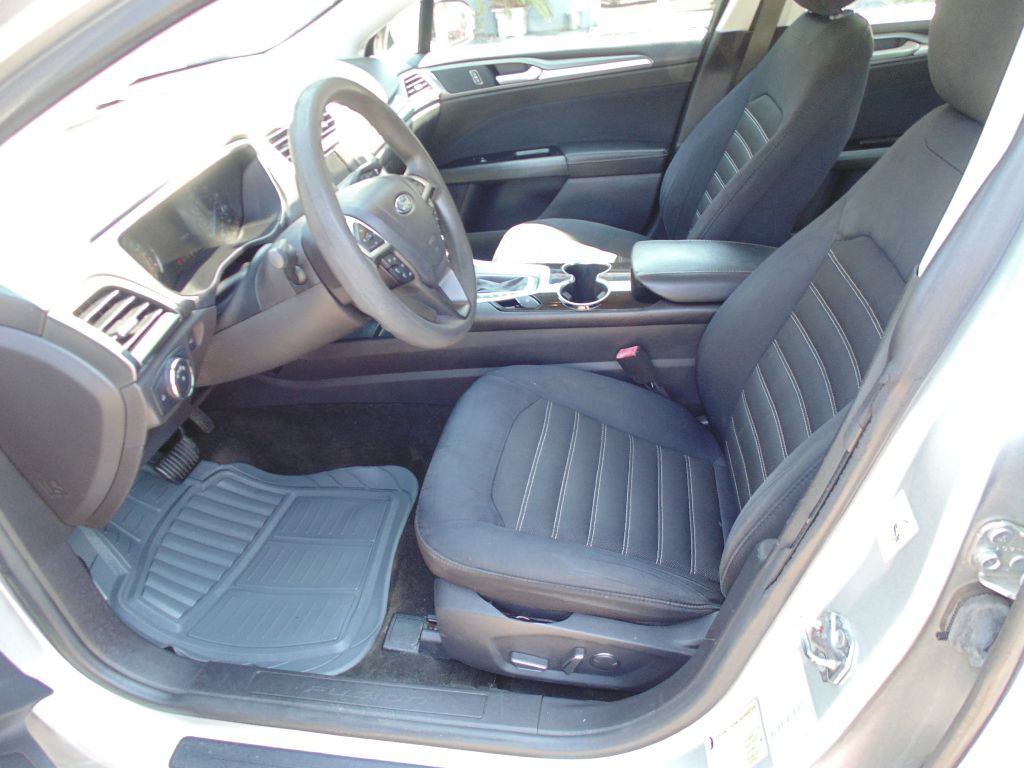 2015 Ford Fusion Image 15