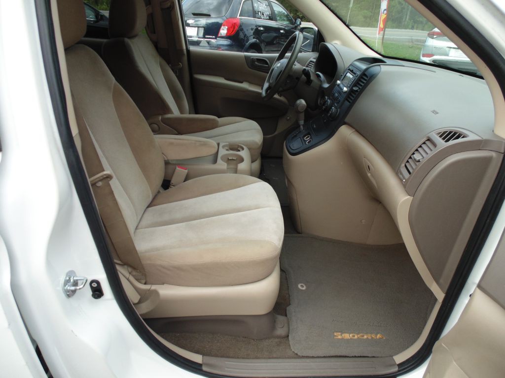2012 Kia Sedona Image 9